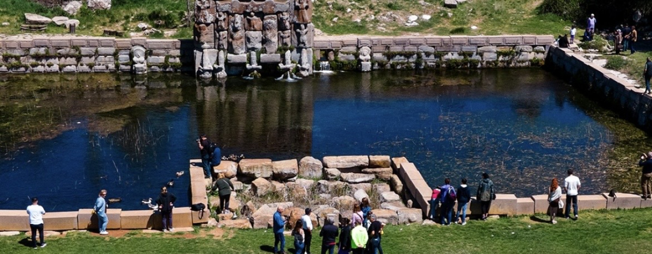 Eflatun Spring Welcomes Visitors in Konya