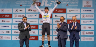 Konya Cycling Team Impresses at Presidential Tour