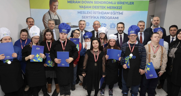 First Graduates at Dosd