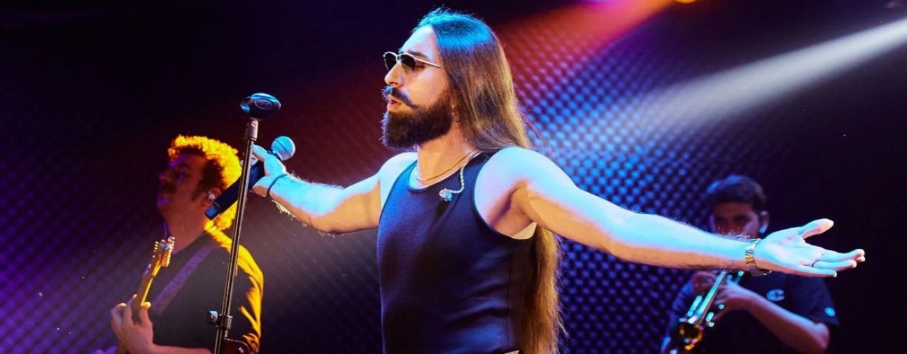 Famous Singer Emre Fel Performs in Konya
