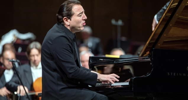 Fazıl Say Meets His Fans in Konya