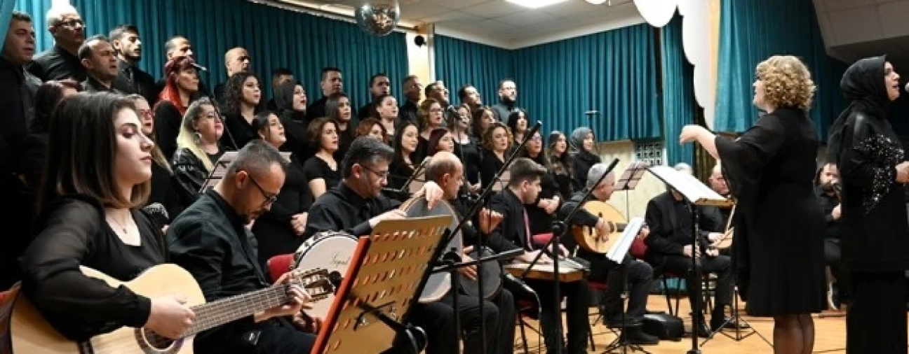 Konya's Turkish Folk Music Enchantment: Enthusiastically Received by Listeners