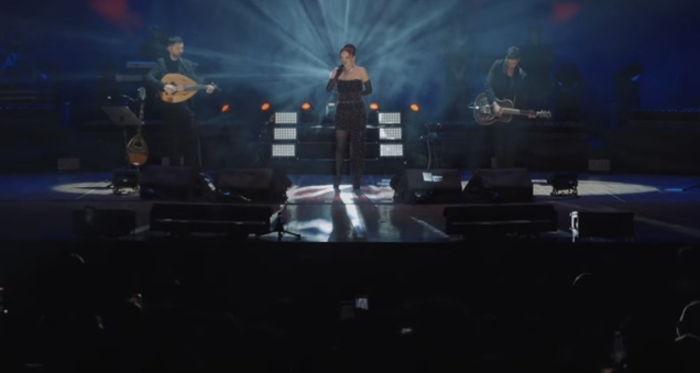 Göksel Delivers a Strong Live Performance in Konya