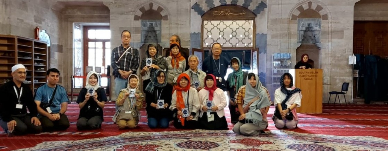 Japanese Tourists Impressed by Sultan Selim Mosque