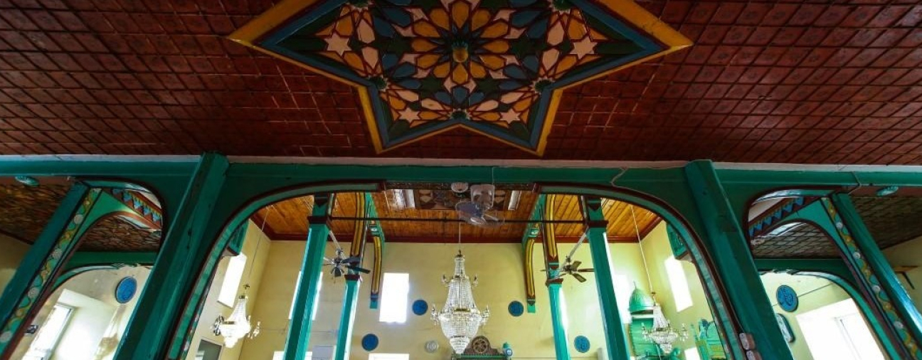 The Wooden Architectural Tradition of Merkez Mosque