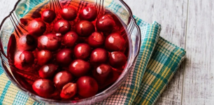 A Fresh Taste from Konya Cuisine: Dried Cherry Compote